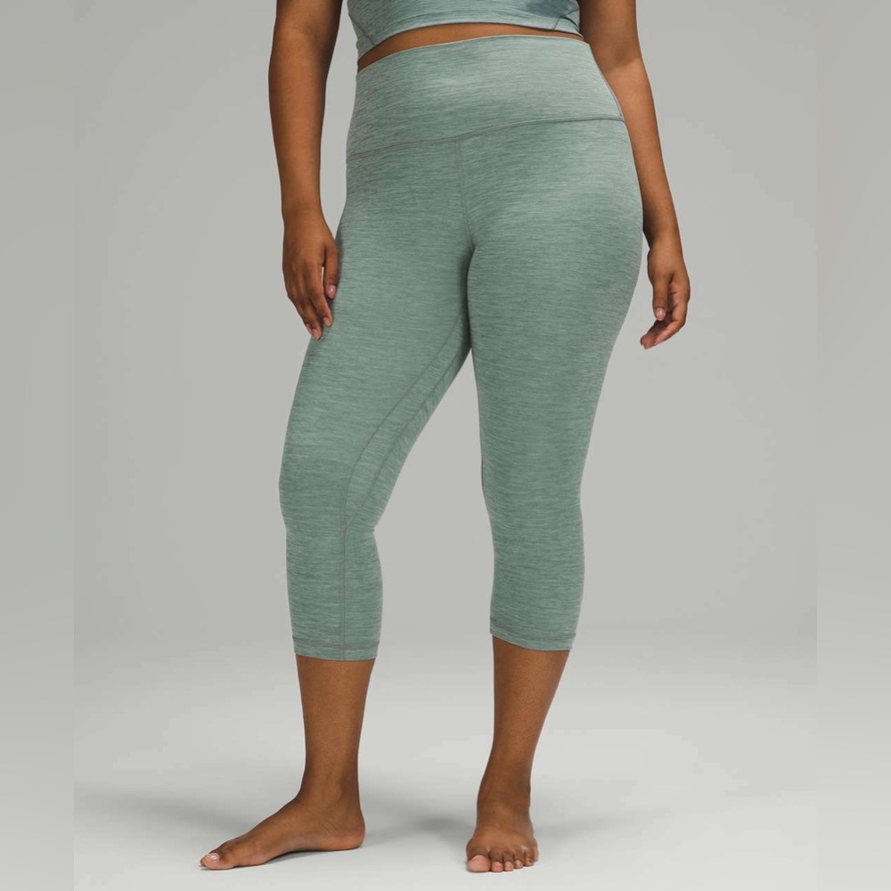 NWOT Women’s Lululemon Align HR 23” Pant Size 18